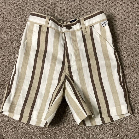 Il Gufo Brown and Cream Flat Front Shorts - Picture 1 of 8